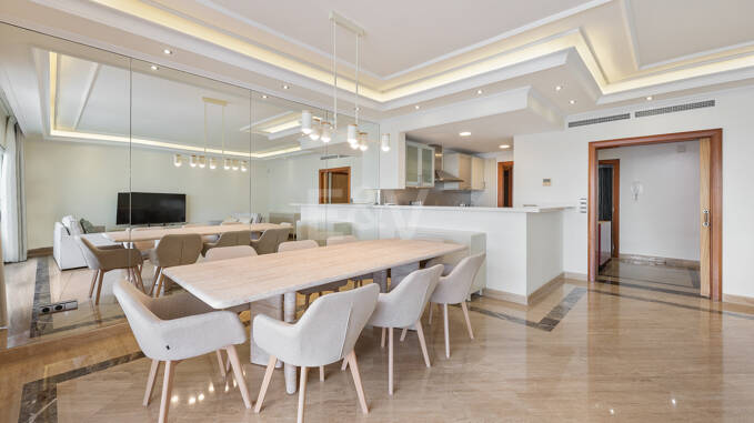 Elegant Apartment in Marbella's Most Convenient Beachside Location Between Nueva Andalucía and San Pedro de Alcántara