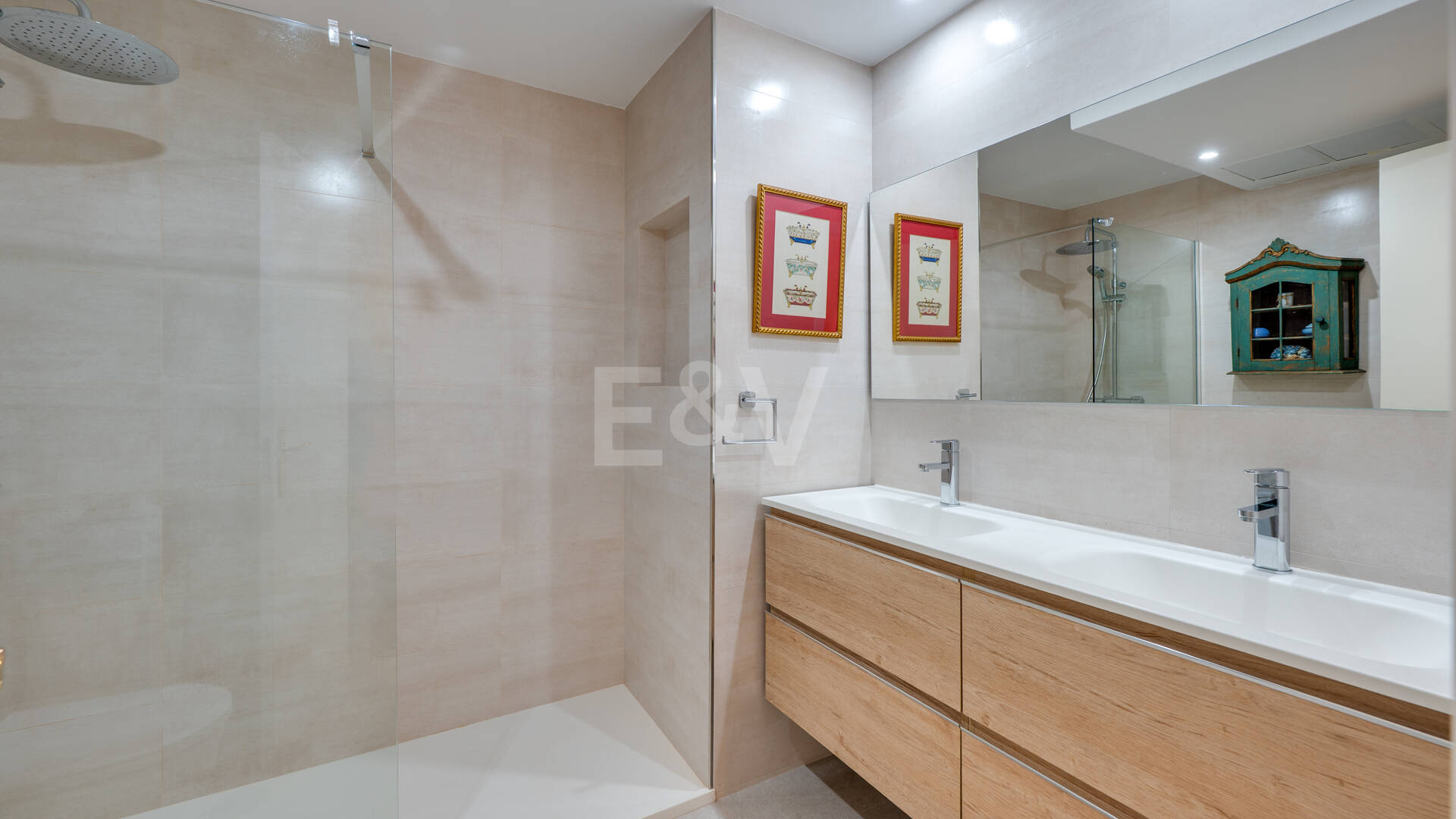 Penthouse mit 3 Schlafzimmern, Meerblick und direktem Zugang zum Strand