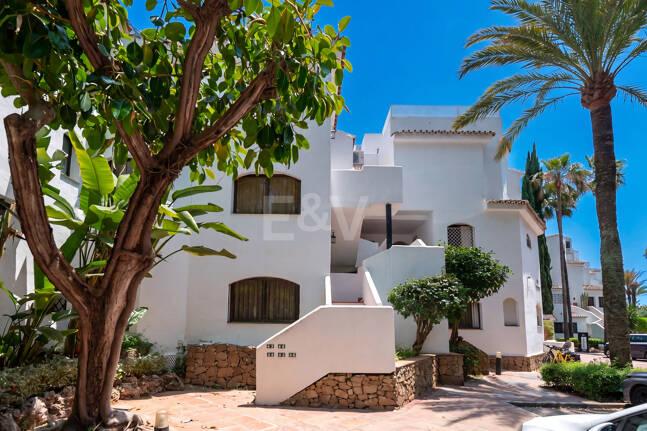 Penthouse mit 3 Schlafzimmern, Meerblick und direktem Zugang zum Strand