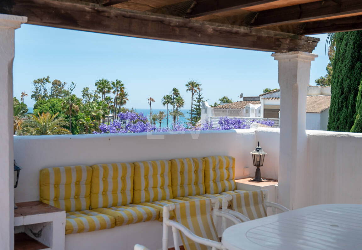 Penthouse mit 3 Schlafzimmern, Meerblick und direktem Zugang zum Strand