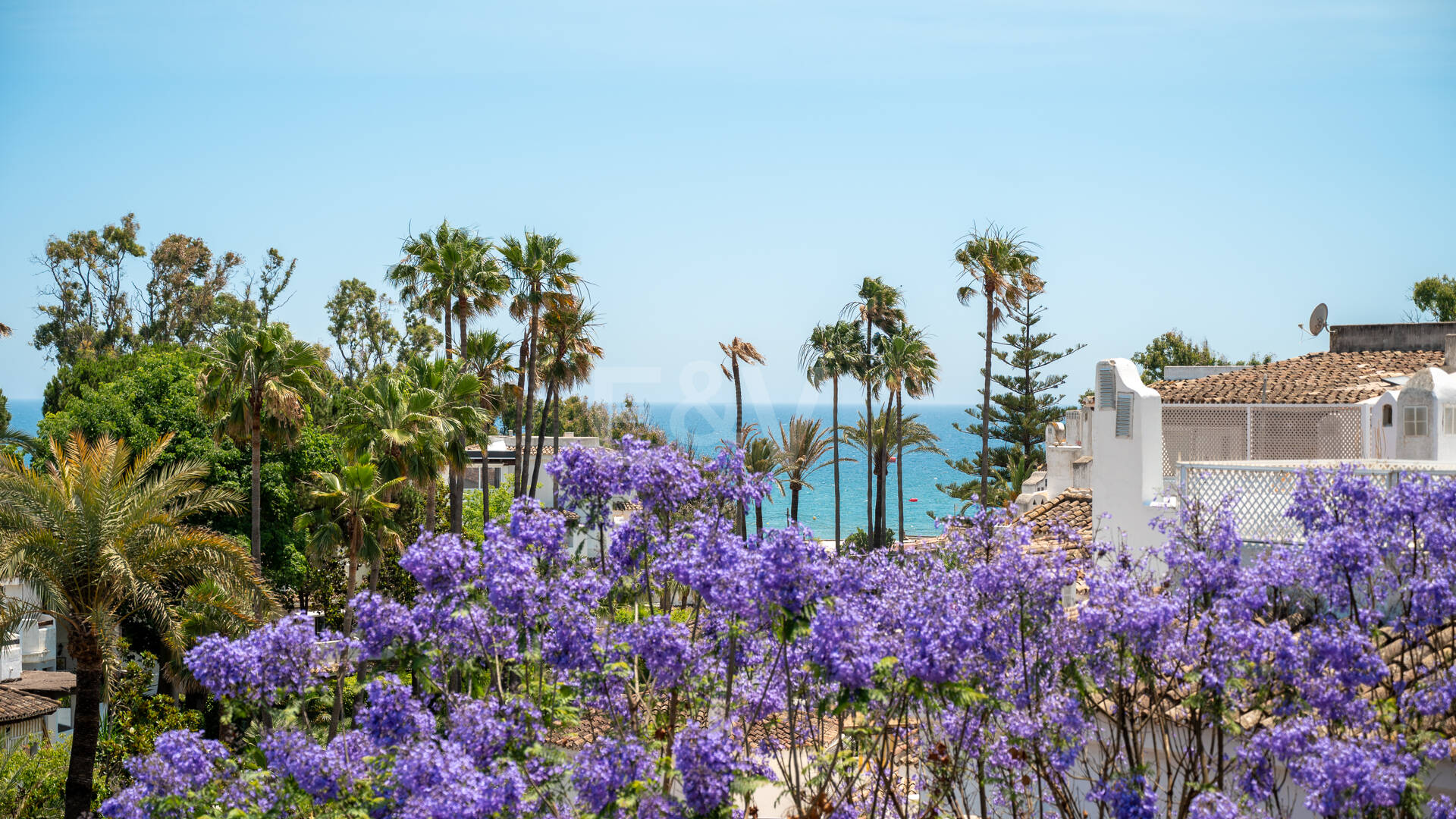 Penthouse mit 3 Schlafzimmern, Meerblick und direktem Zugang zum Strand