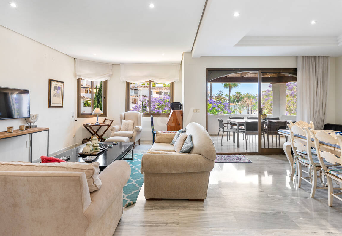Penthouse mit 3 Schlafzimmern, Meerblick und direktem Zugang zum Strand