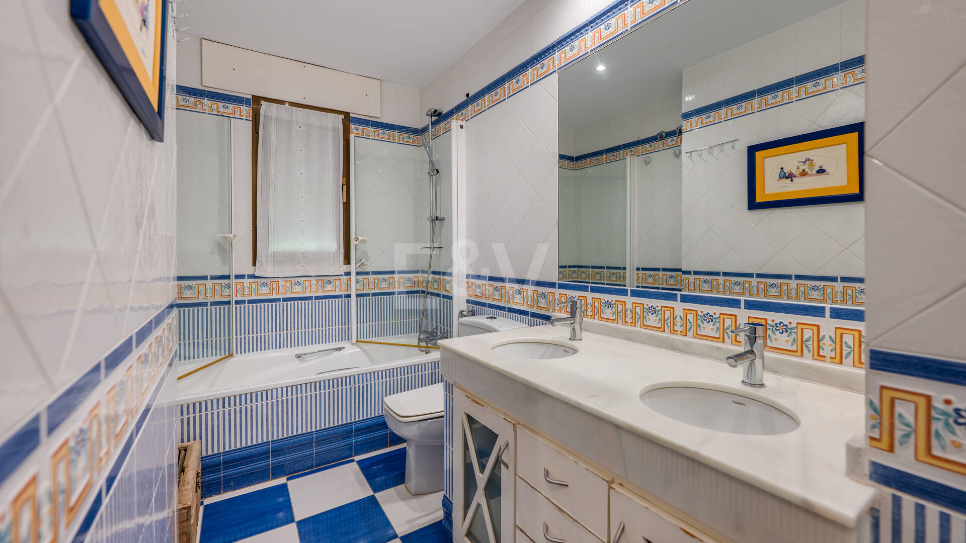 Penthouse mit 3 Schlafzimmern, Meerblick und direktem Zugang zum Strand