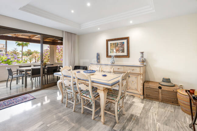 Penthouse mit 3 Schlafzimmern, Meerblick und direktem Zugang zum Strand