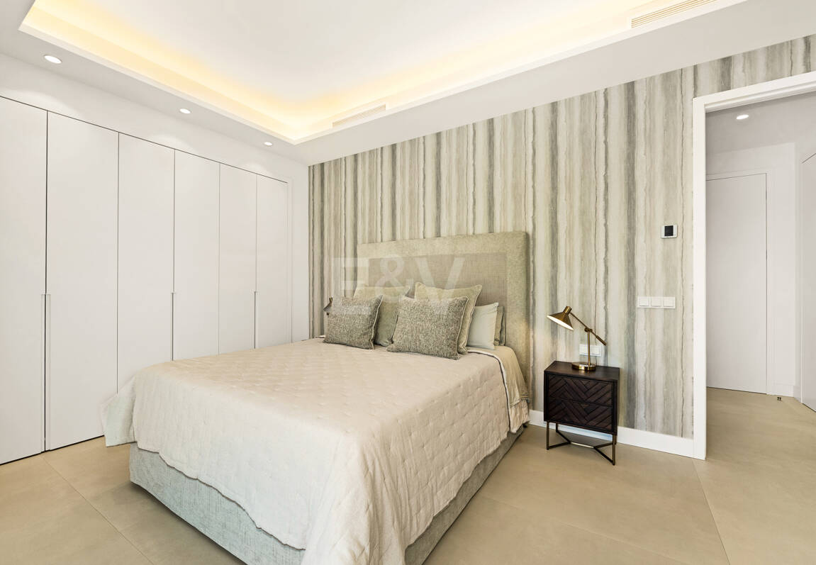 Luxury Living in Benalús – Marbella’s Most Exclusive Beachside Address