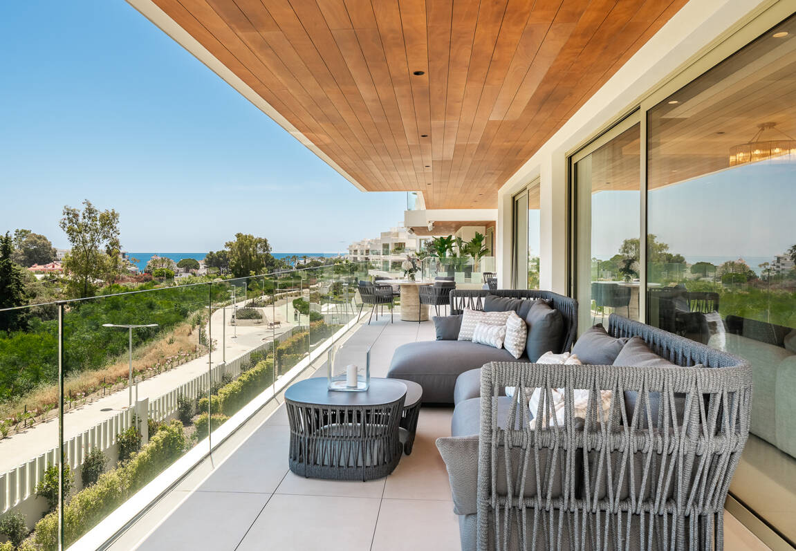 Luxury Living in Benalús – Marbella’s Most Exclusive Beachside Address