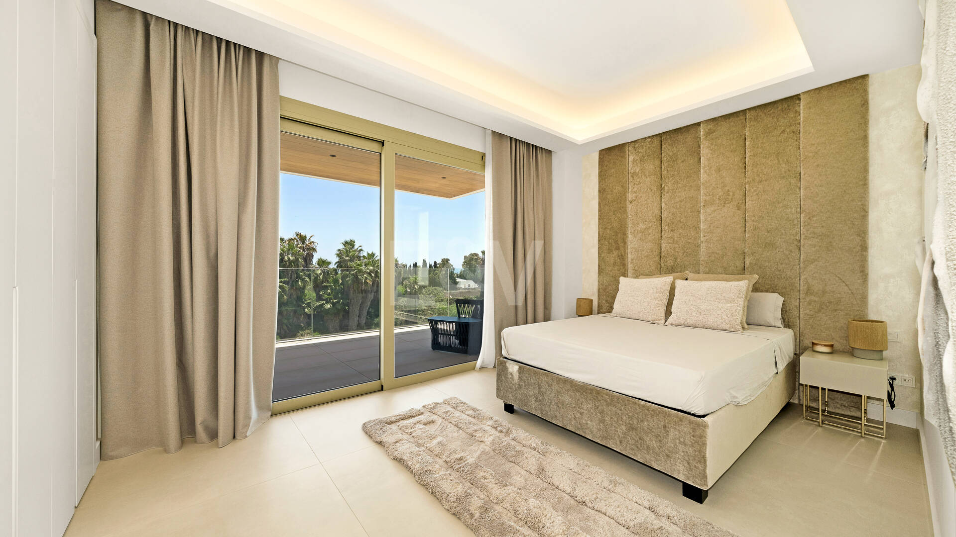 Luxury Living in Benalús – Marbella’s Most Exclusive Beachside Address