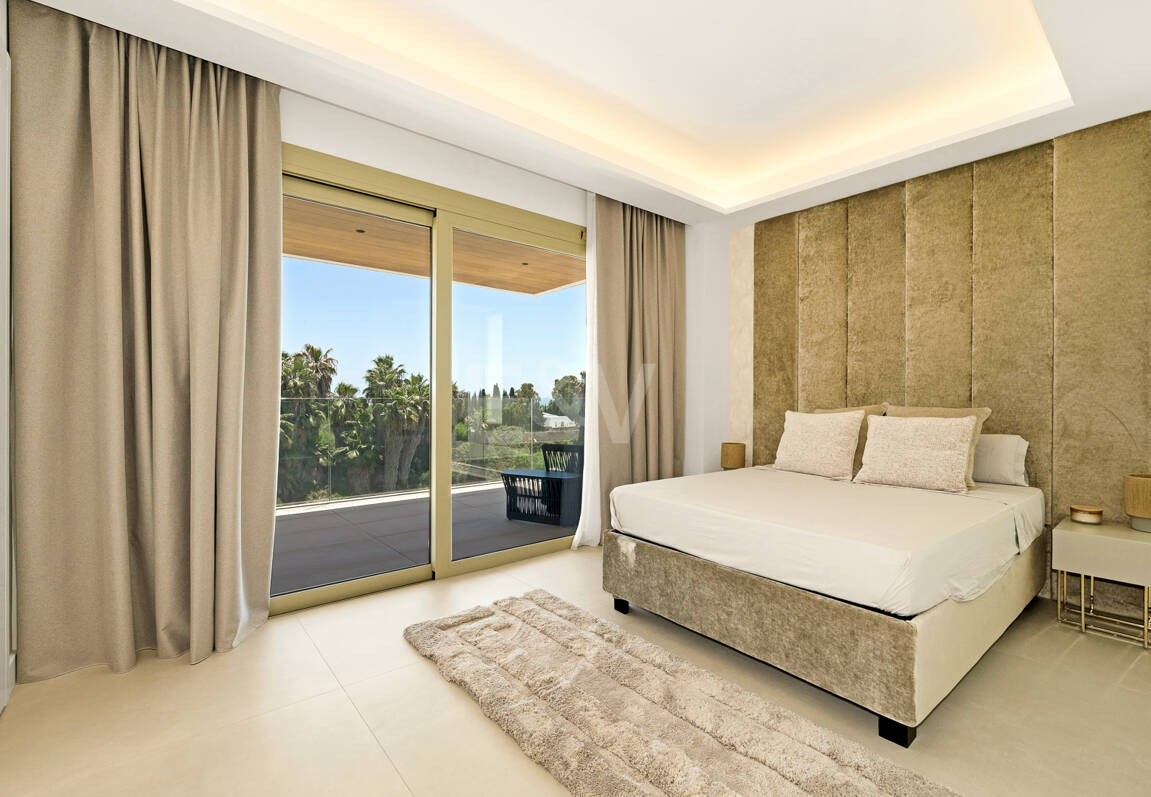 Luxury Living in Benalús – Marbella’s Most Exclusive Beachside Address