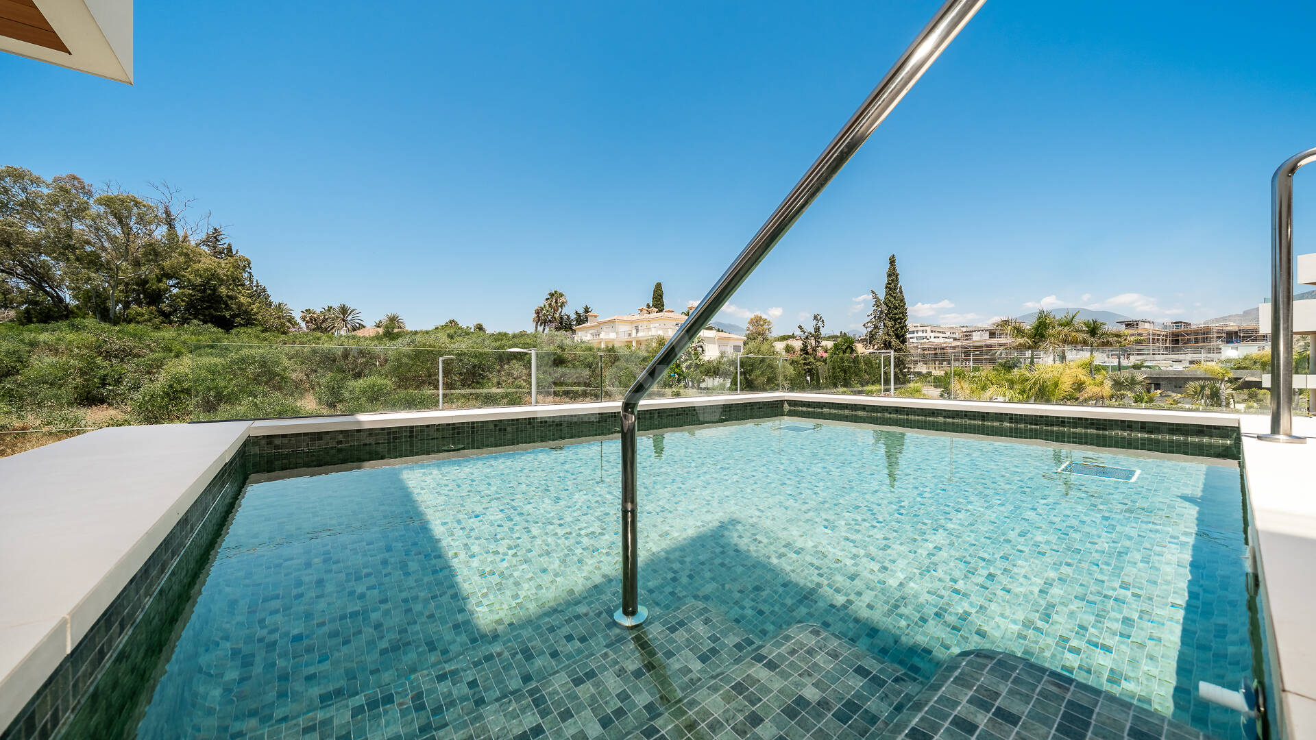 Luxury Living in Benalús – Marbella’s Most Exclusive Beachside Address