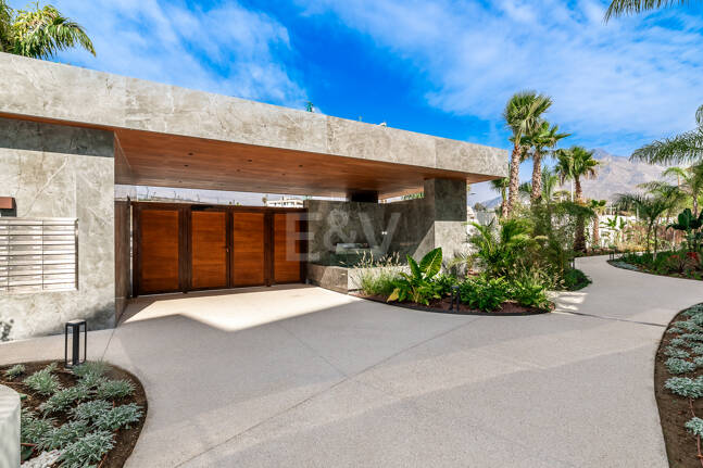 Luxury Living in Benalús – Marbella’s Most Exclusive Beachside Address