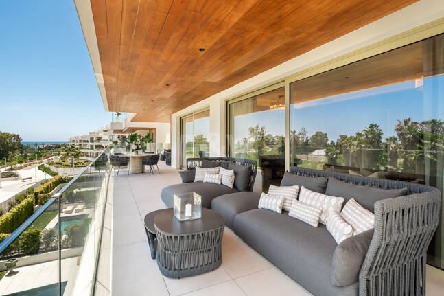 Luxury Living in Benalús – Marbella’s Most Exclusive Beachside Address