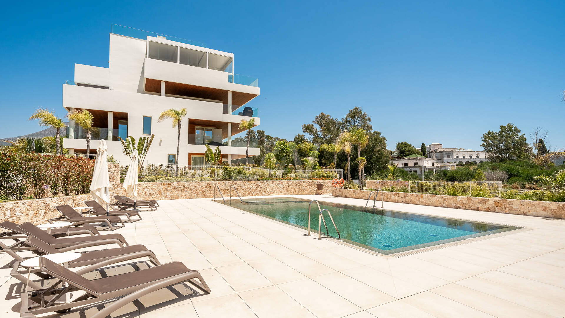 Luxury Living in Benalús – Marbella’s Most Exclusive Beachside Address