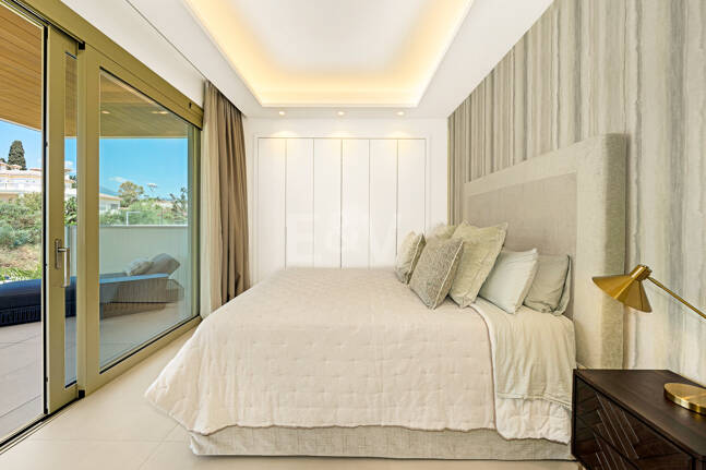 Luxury Living in Benalús – Marbella’s Most Exclusive Beachside Address