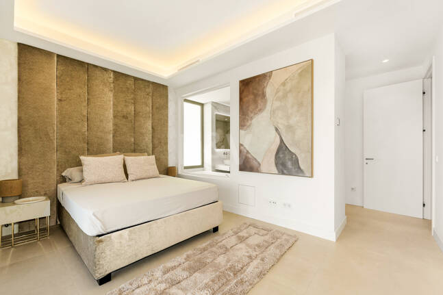 Luxury Living in Benalús – Marbella’s Most Exclusive Beachside Address