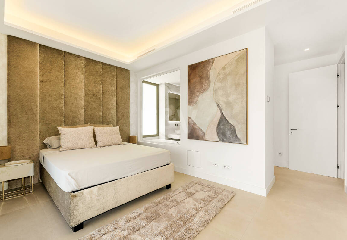 Luxury Living in Benalús – Marbella’s Most Exclusive Beachside Address