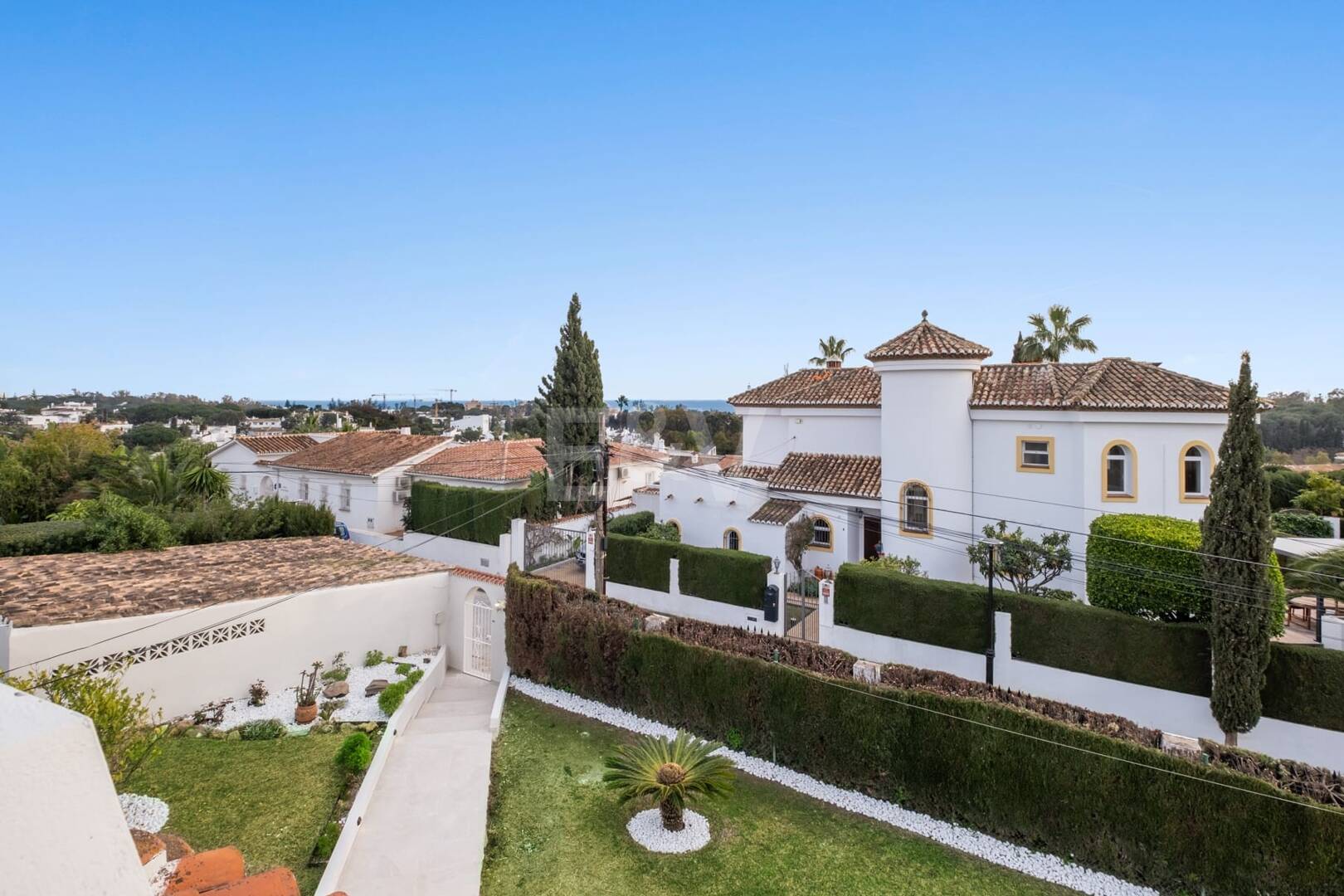 Beautifully Modernized Family Home within Walking Distance of the Area's Best Beaches