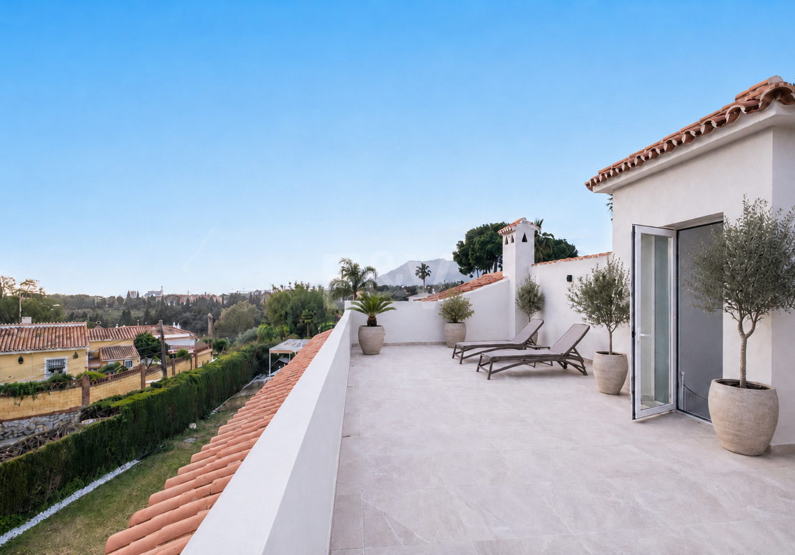 Beautifully Modernized Family Home within Walking Distance of the Area's Best Beaches
