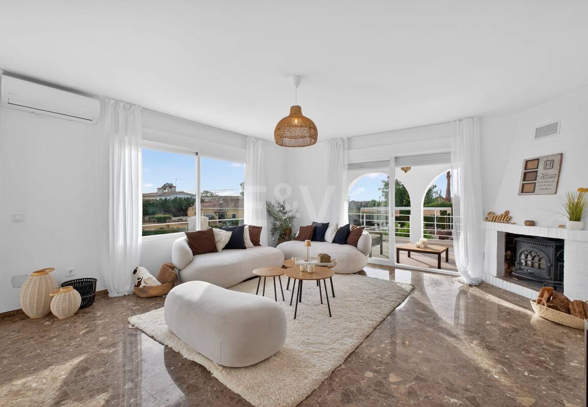Beautifully Modernized Family Home within Walking Distance of the Area's Best Beaches