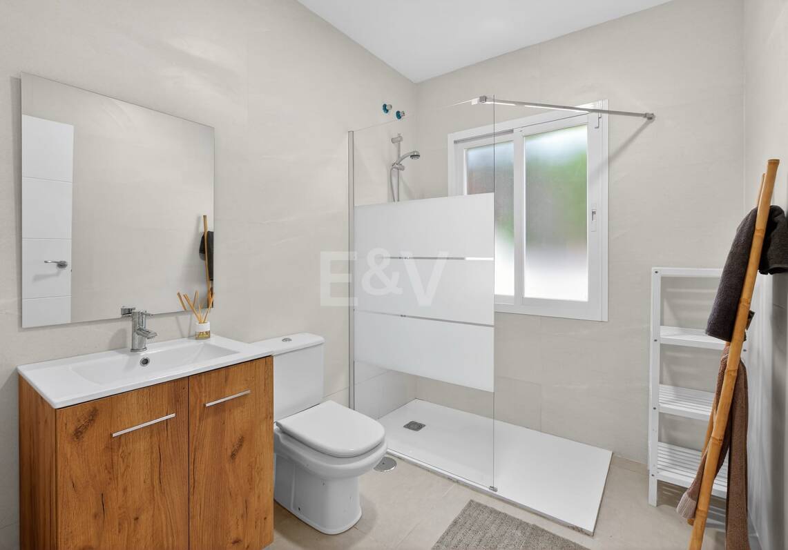 Beautifully Modernized Family Home within Walking Distance of the Area's Best Beaches