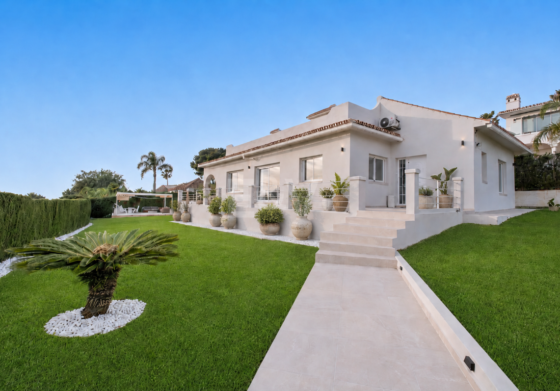 Beautifully Modernized Family Home within Walking Distance of the Area's Best Beaches