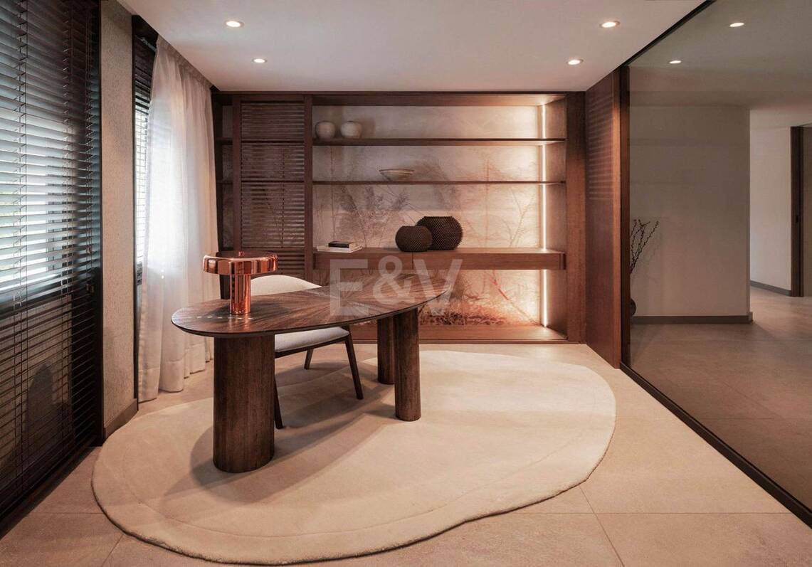 Ático dúplex modernizado con espectacular rooftop terrace en la Milla de Oro de Marbella