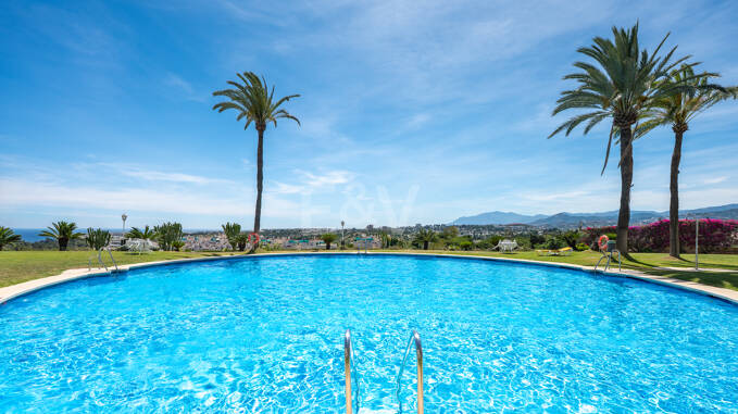 Spacious apartment available | Long-term rental in Las Lomas del Marbella Club
