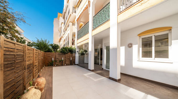 Well-Located Garden Apartment Moments from the Beach on Marbella’s Golden Mile