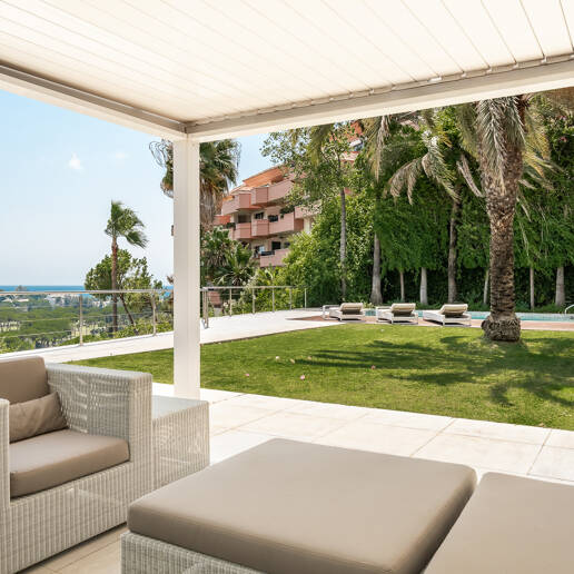 Mittelmeervilla mit privatem Aufzug, Pool und Panoramablick in Rio Real