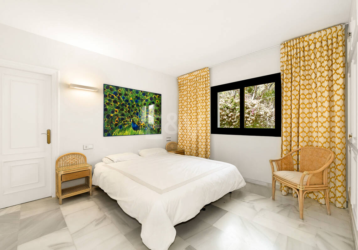Mittelmeervilla mit privatem Aufzug, Pool und Panoramablick in Rio Real