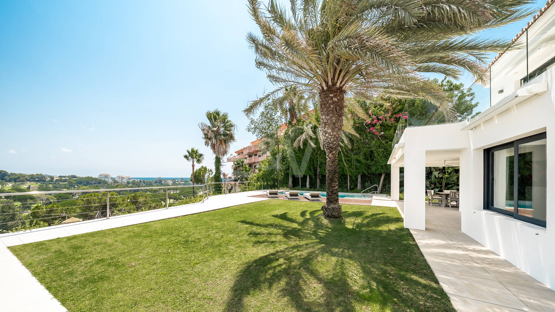 Mediterranean Villa with Private Lift, Pool and Panoramic Views in Rio Real