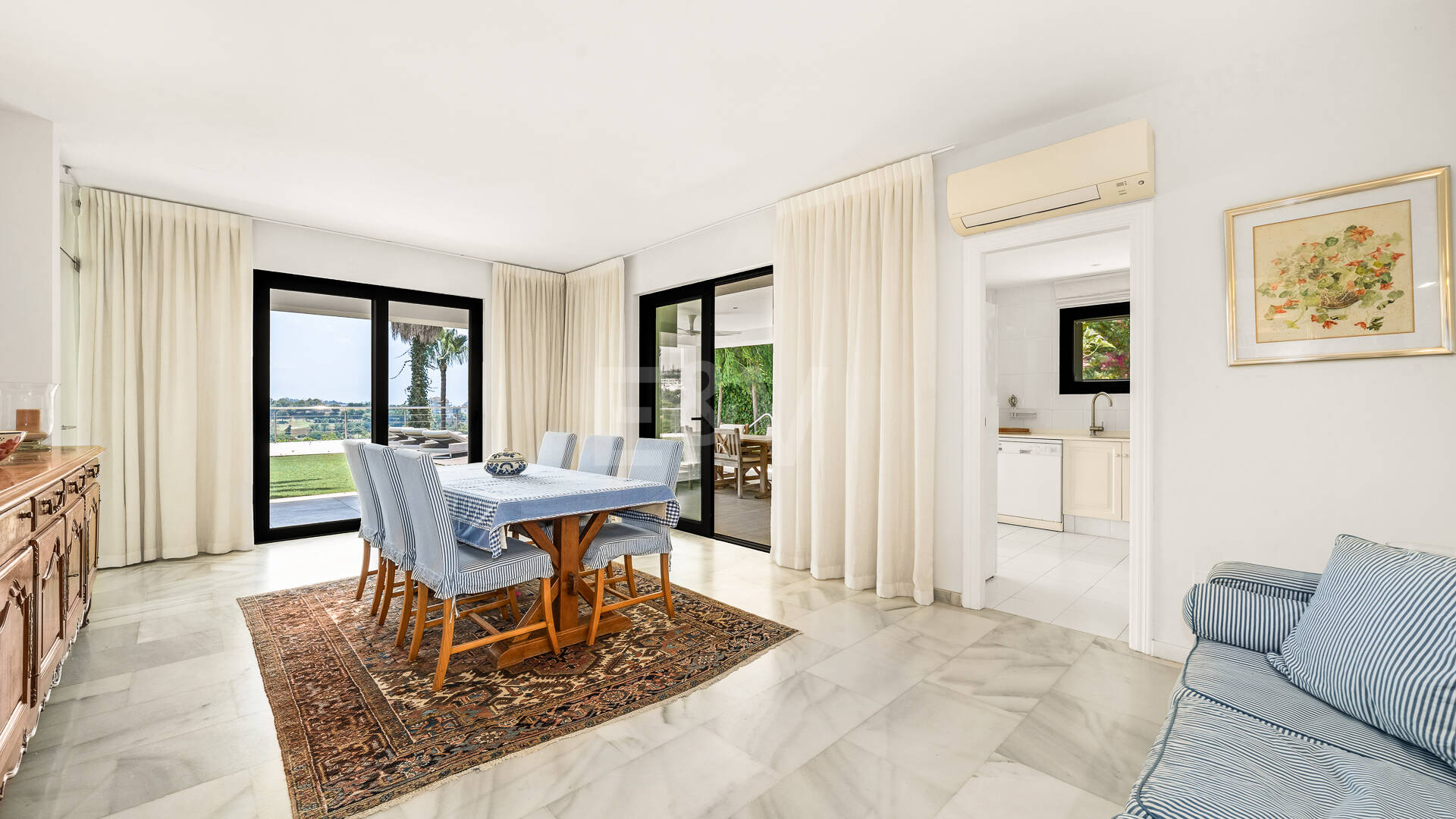 Mittelmeervilla mit privatem Aufzug, Pool und Panoramablick in Rio Real