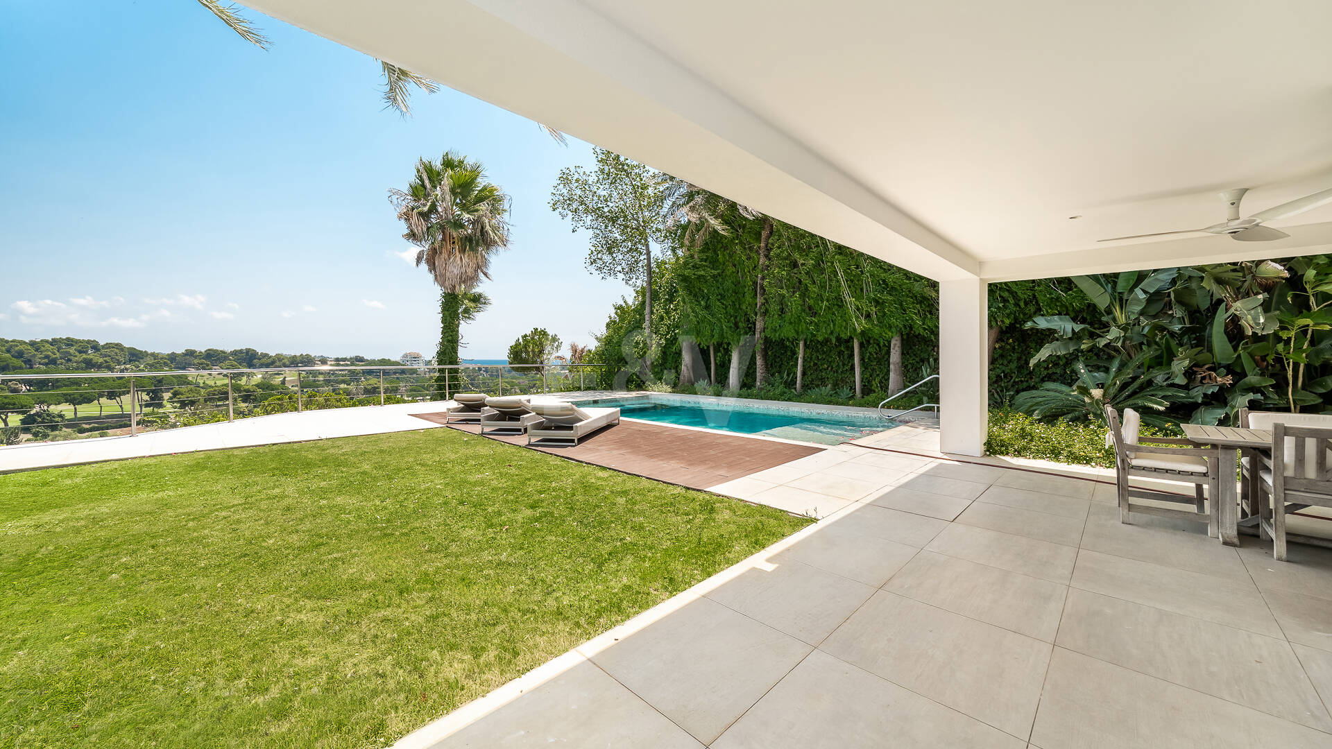 Mediterranean Villa with Private Lift, Pool and Panoramic Views in Rio Real