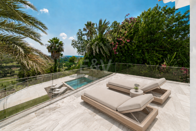 Mediterranean Villa with Private Lift, Pool and Panoramic Views in Rio Real