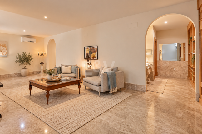 Maison individuelle avec vue panoramique sur la mer et jacuzzi à Santa Clara, Marbella