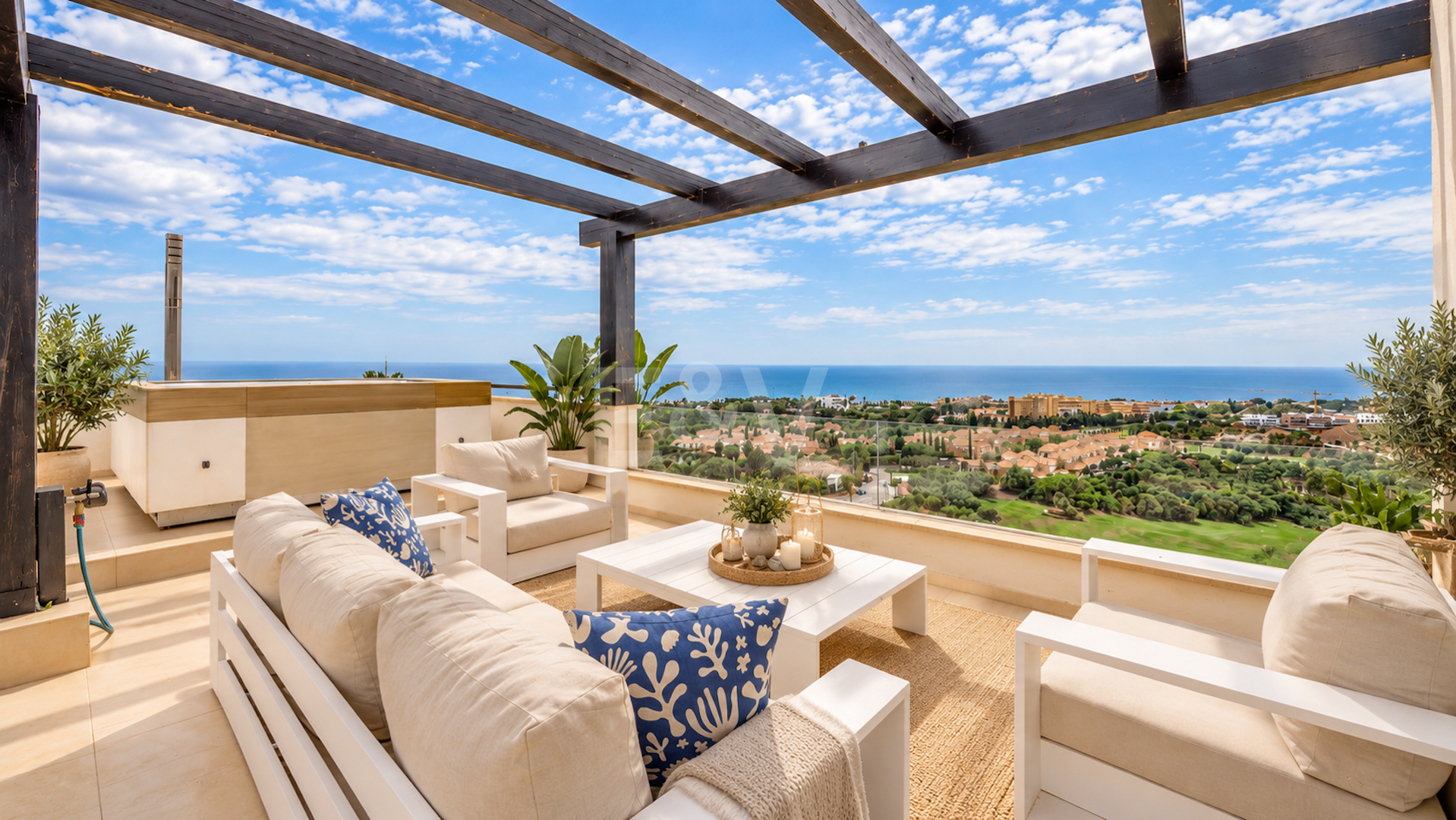 Maison individuelle avec vue panoramique sur la mer et jacuzzi à Santa Clara, Marbella