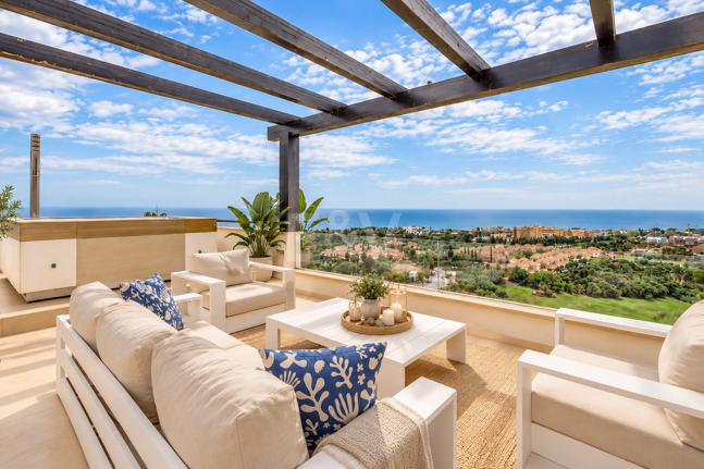 Maison individuelle avec vue panoramique sur la mer et jacuzzi à Santa Clara, Marbella