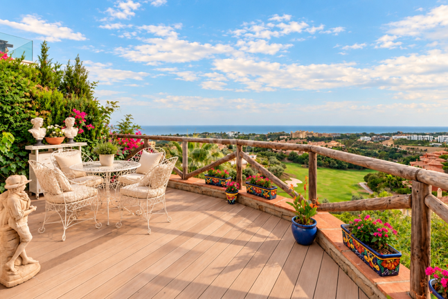 Maison individuelle avec vue panoramique sur la mer et jacuzzi à Santa Clara, Marbella