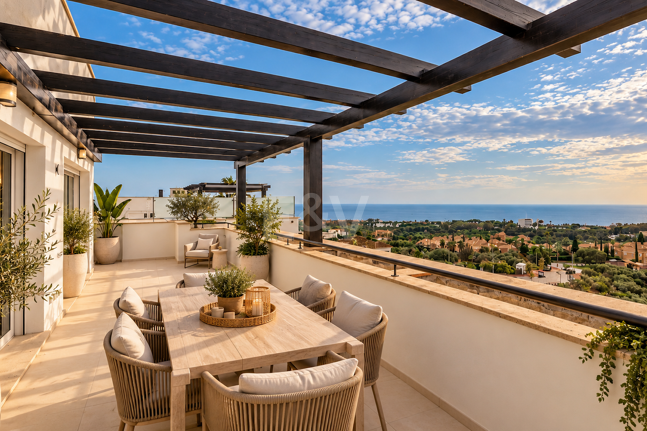 Maison individuelle avec vue panoramique sur la mer et jacuzzi à Santa Clara, Marbella