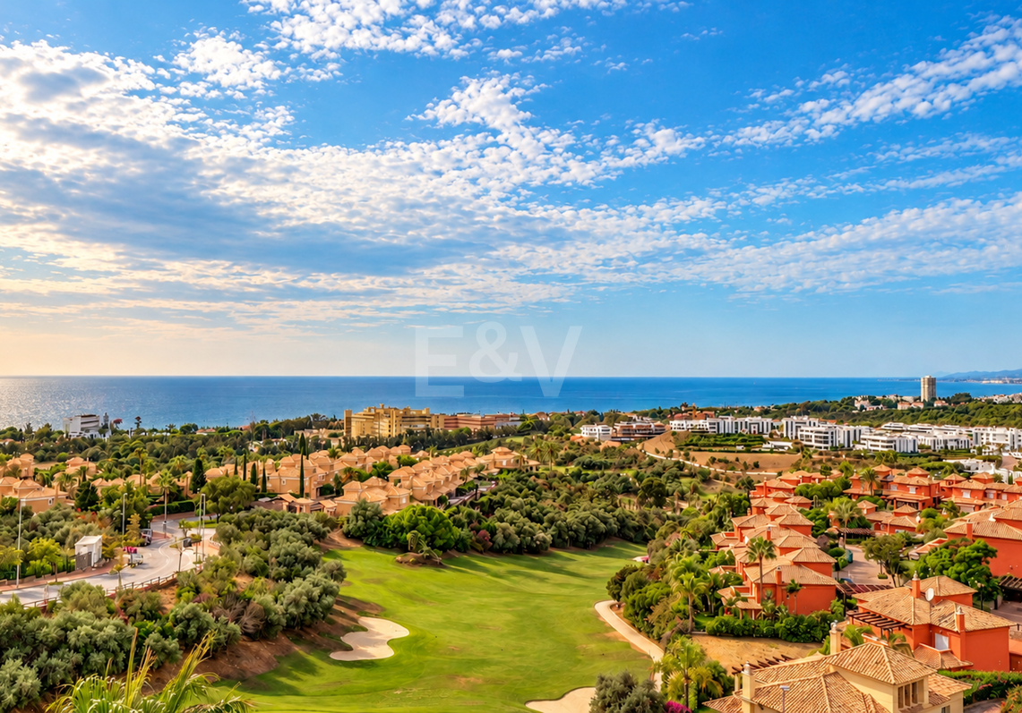 Maison individuelle avec vue panoramique sur la mer et jacuzzi à Santa Clara, Marbella