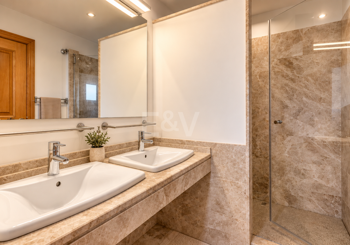 Maison individuelle avec vue panoramique sur la mer et jacuzzi à Santa Clara, Marbella