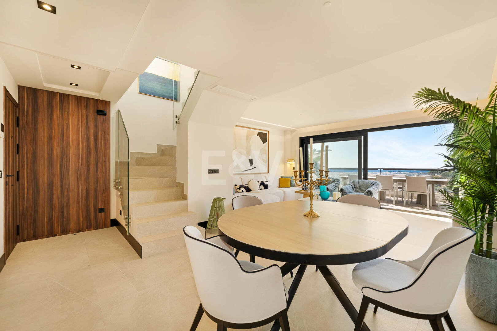 Lyx Duplex Penthouse med panoramautsikt över havet i Marbella Lake