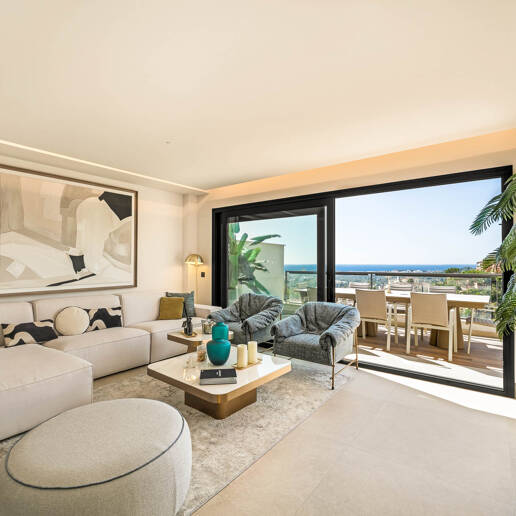 Lyx Duplex Penthouse med panoramautsikt över havet i Marbella Lake