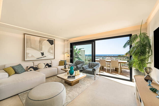 Lyx Duplex Penthouse med panoramautsikt över havet i Marbella Lake