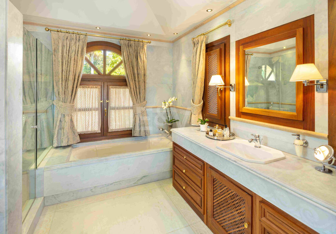 Villa à louer en Marbella Golden Mile, Marbella (Toutes les zones)