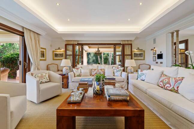 Mediterranean Forest Oasis with Timeless Andalusian Elegance on Marbella’s Golden Mile