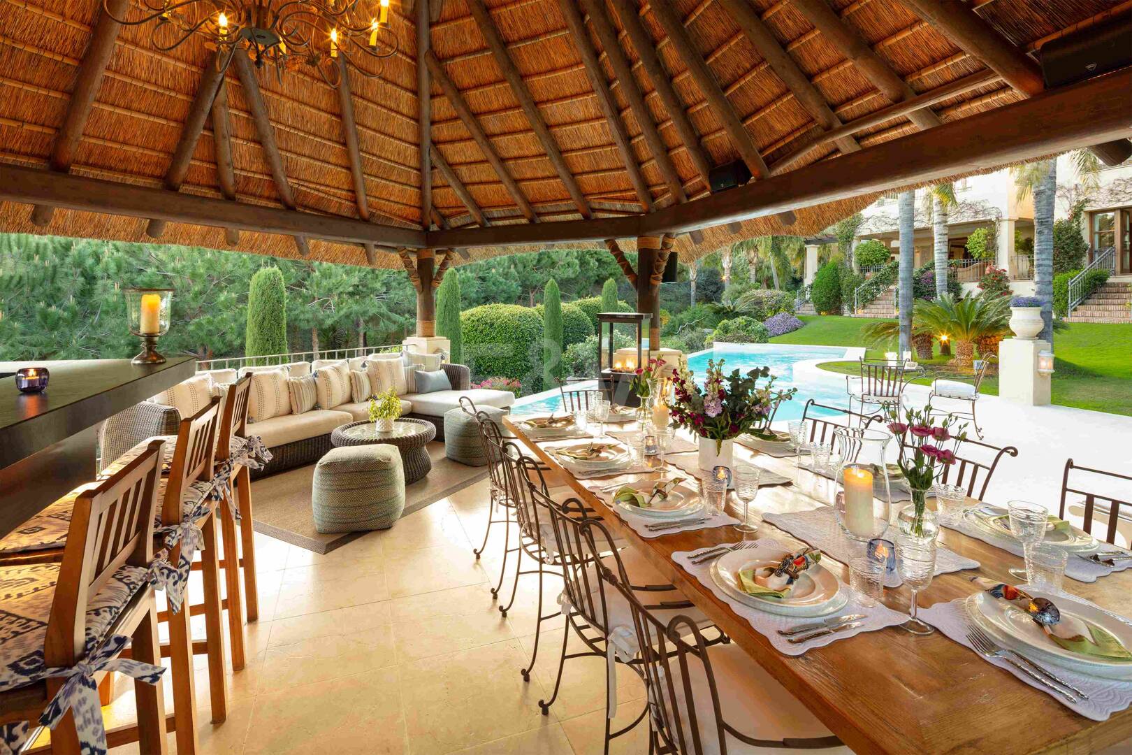 Mediterrane Wald-Oase mit zeitloser andalusischer Eleganz an Marbellas Goldener Meile