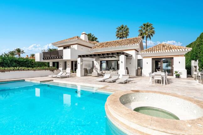 Villa till salu i Benahavis