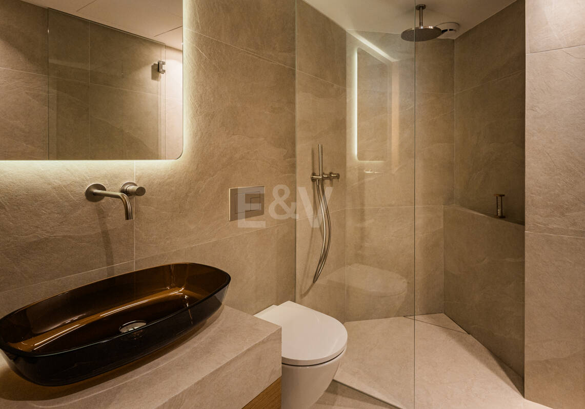 Sophisticated renovated apartment in the heart of Nueva Andalucia