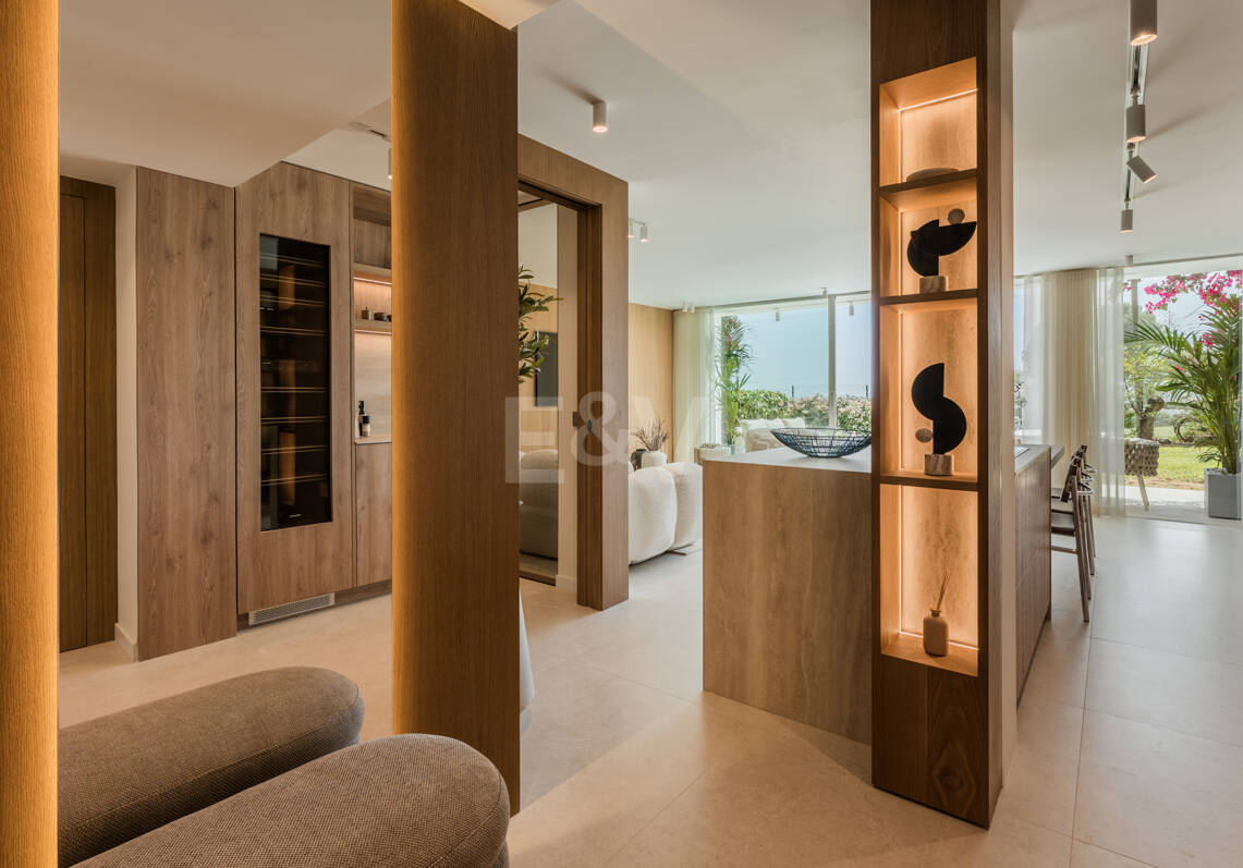 Sophisticated renovated apartment in the heart of Nueva Andalucia