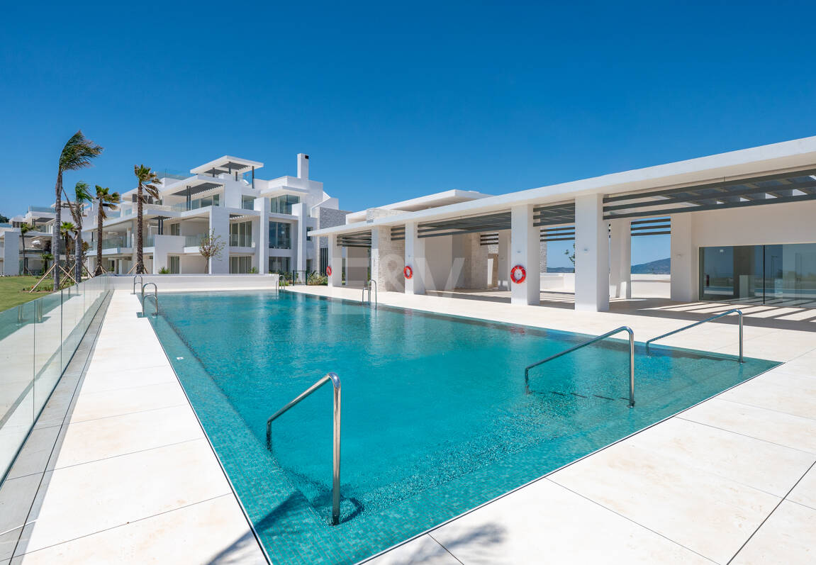 Bright Modern Apartment with Panoramic Mediterranean Views